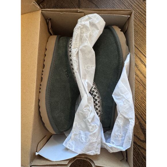UGG Tasman Slippers Forest Green Little Kids Size 13c NIB NEW - Picture 12 of 12